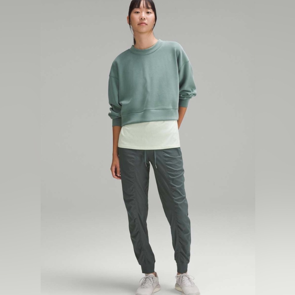 Lululemon Dance Studio Mid-Rise Jogger *Full Length
Dark Forest size 4 - Picture 6 of 13